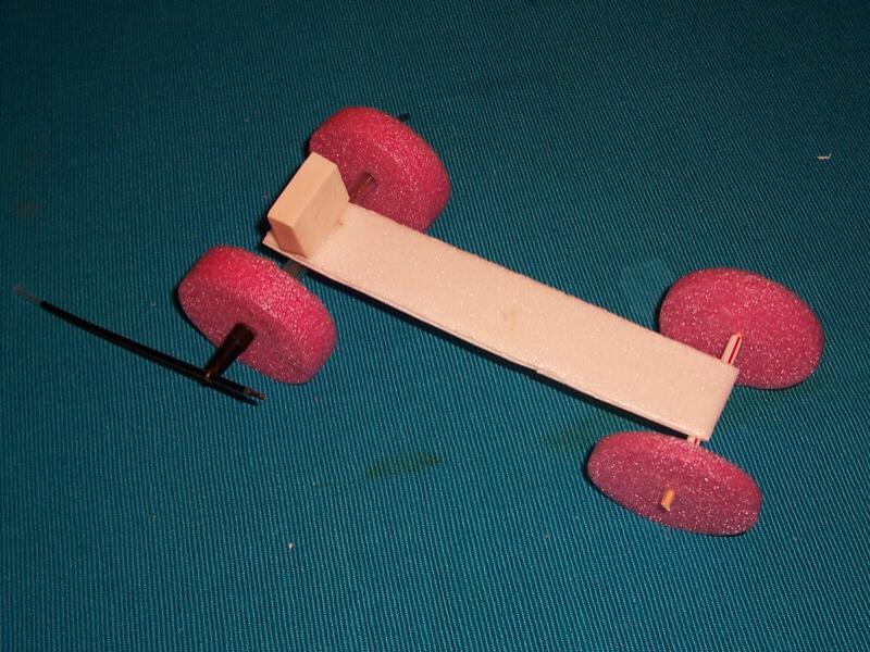 como hacer un coche de juguete casero