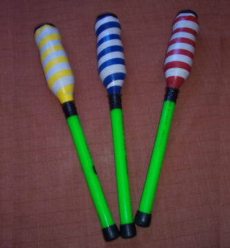 clavas de malabares caseras con botellas